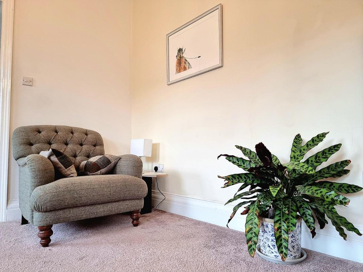 Spacious River View Retreat Near Peak District Matlock (Derbyshire) Extérieur photo