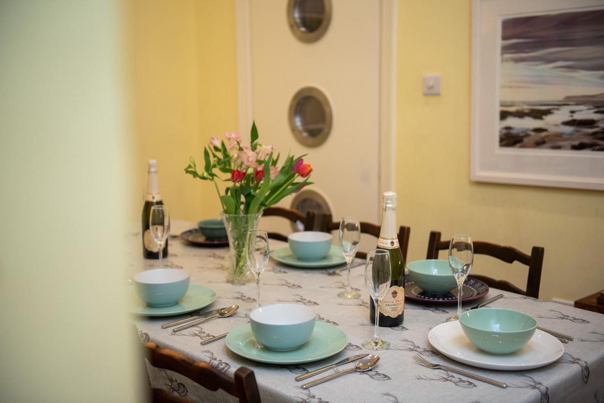 Spacious River View Retreat Near Peak District Matlock (Derbyshire) Extérieur photo