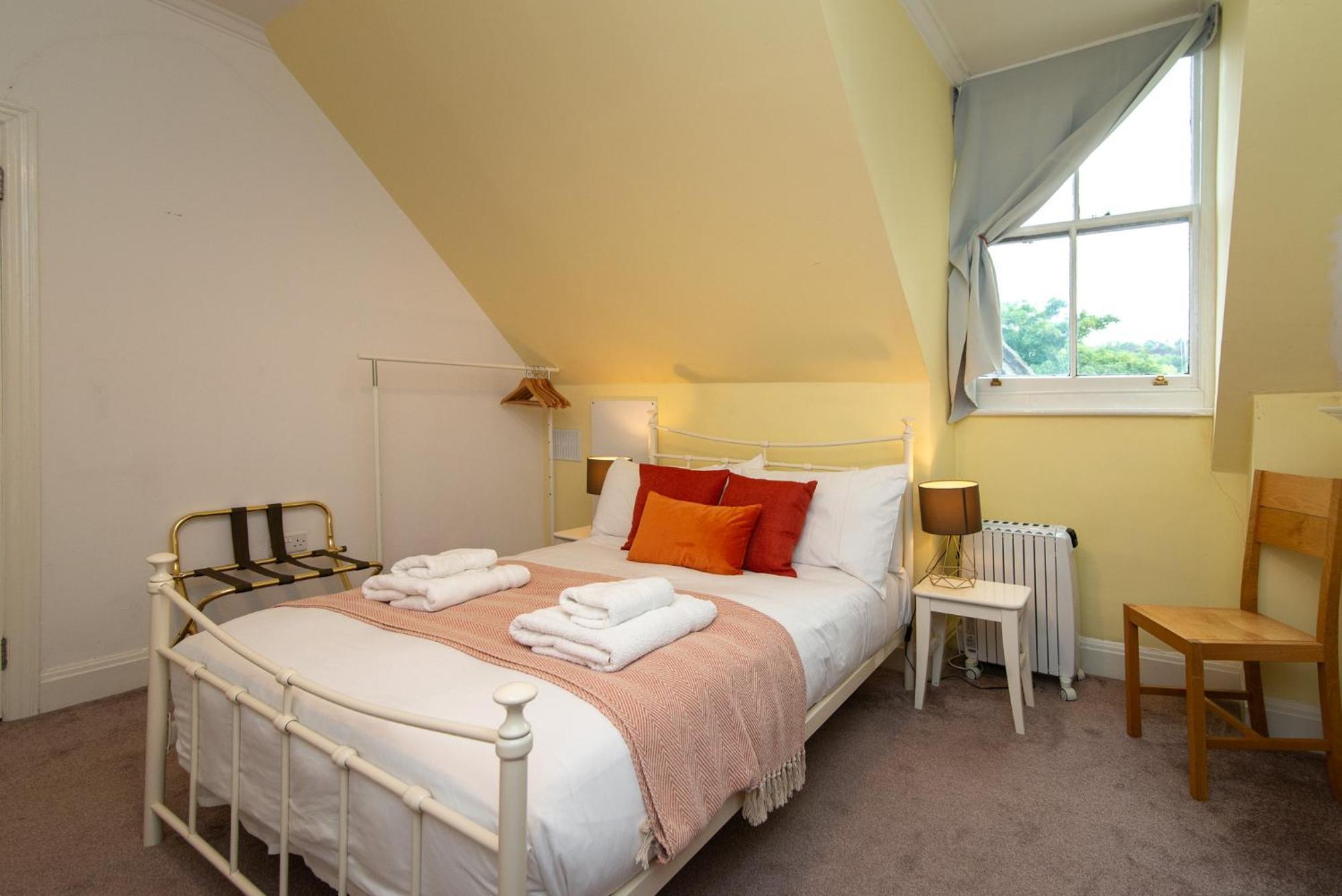 Spacious River View Retreat Near Peak District Matlock (Derbyshire) Extérieur photo
