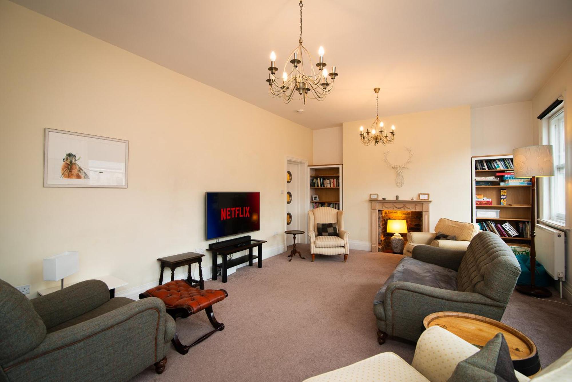 Spacious River View Retreat Near Peak District Matlock (Derbyshire) Extérieur photo