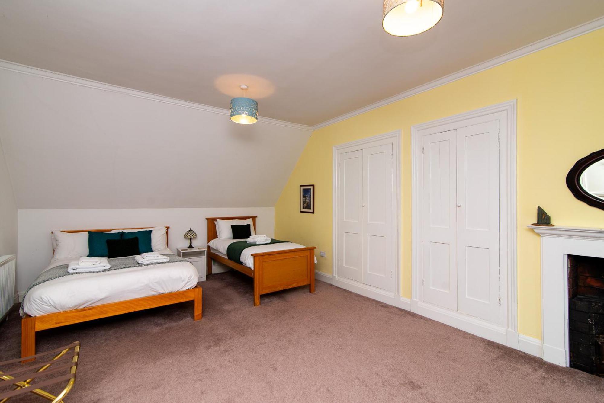 Spacious River View Retreat Near Peak District Matlock (Derbyshire) Extérieur photo